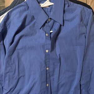 Van Heusen (16.5) Blue Thin-Stripe Dress Shirt. (034)